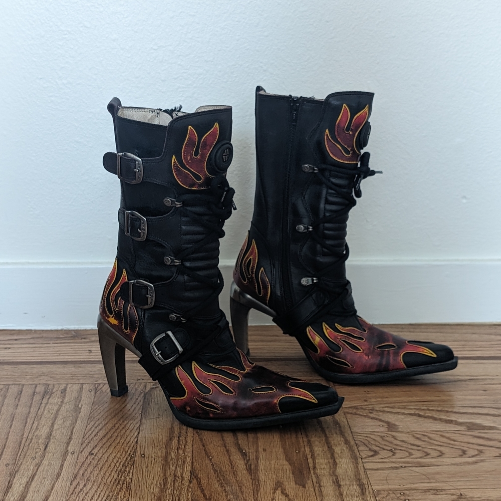 Women's New Rock Leather Boots Metal Heel Red Flame Malicia Collection W/Box